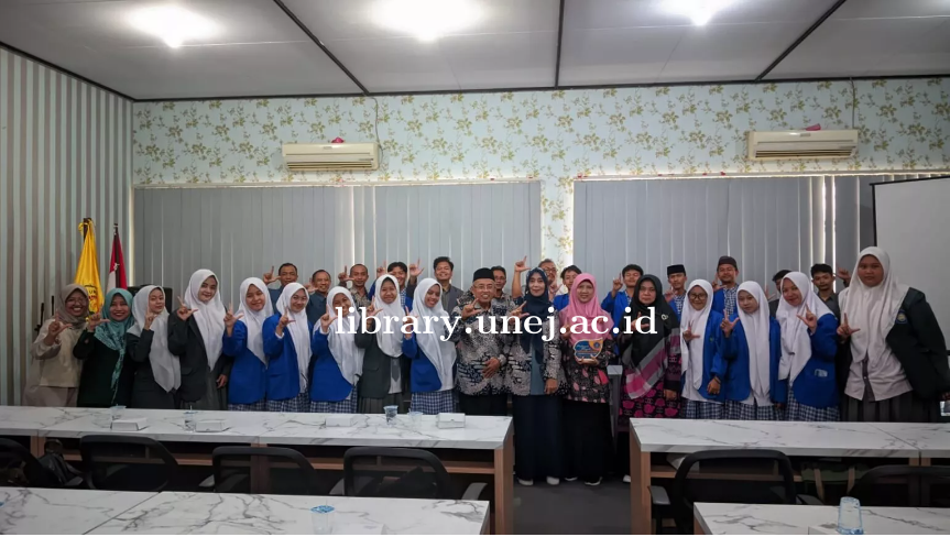 Kunjungan MA Darus Sholah Jember ke UPA Perpustakaan UNEJ